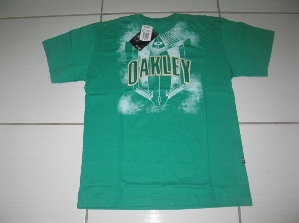 OAKLEY