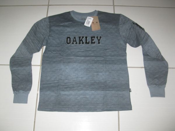 OAKLEY